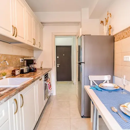 Carol Park Paradise * Boekarest