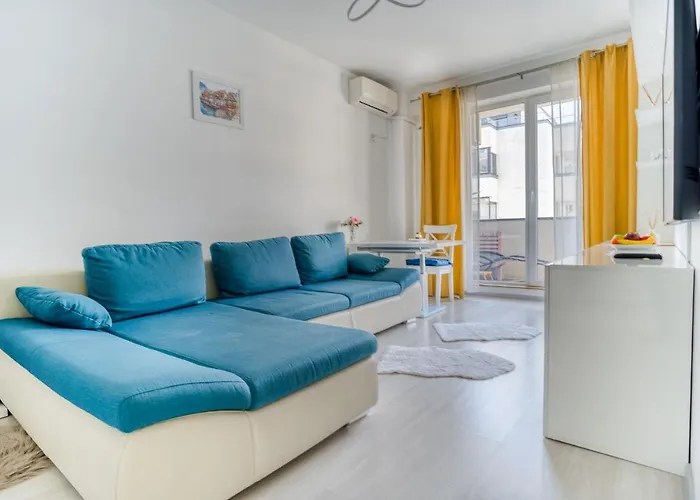 Carol Park Paradise * بوخارست