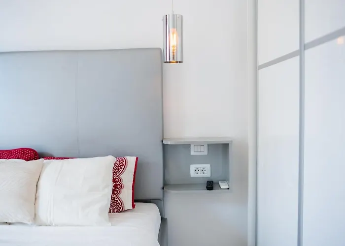 Carol Park Paradise Apartment